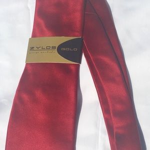 Zylos tie George Machado Gold. 100% RED silk. NWT